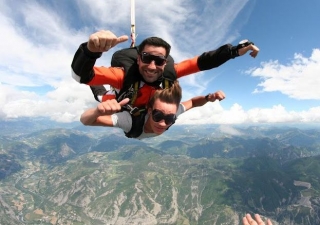 bapteme de parachutisme en tandem dans le 73